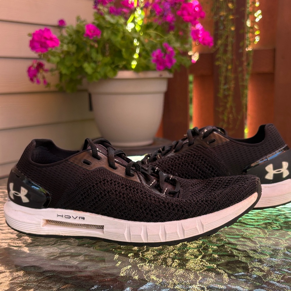 Women’s Under Armour Running shoes Size 9.5